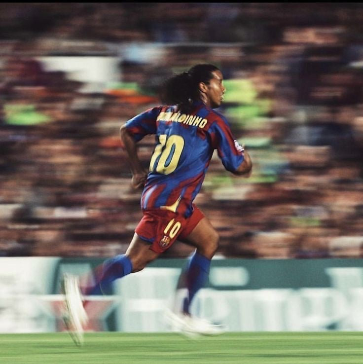 Ronaldinho - When Football Smiled Back