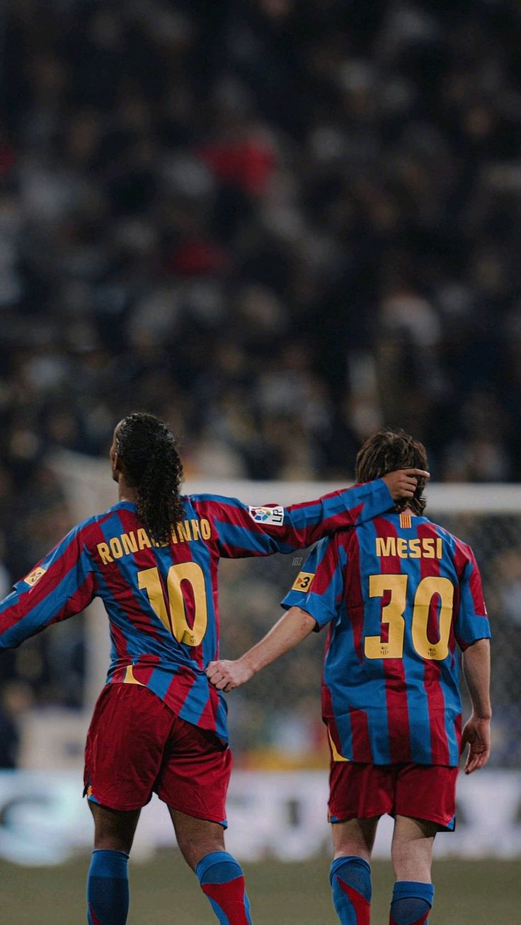 Ronaldinho & Messi - The Night the Future Entered Through the Side Door