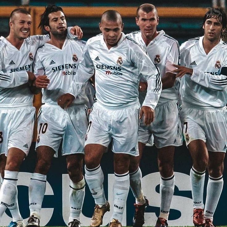 Raúl in the Galáctico Era - The Captain in a Room Full of Suns