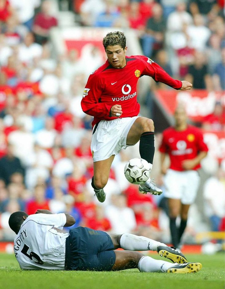 Cristiano Ronaldo – Manchester United 2003/04 – A New Star in England